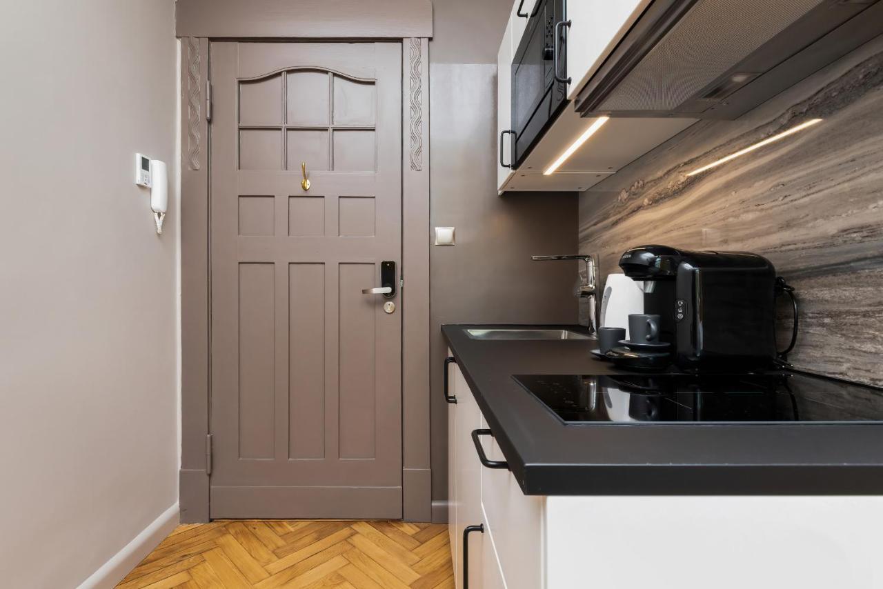 Rivoli By Renters Apartment